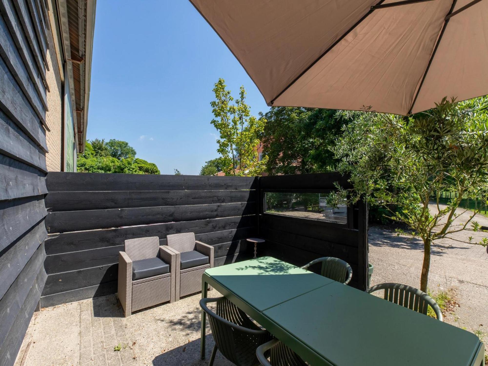 Superb Apartment Near The Beach In Vrouwenpolder Eksteriør billede