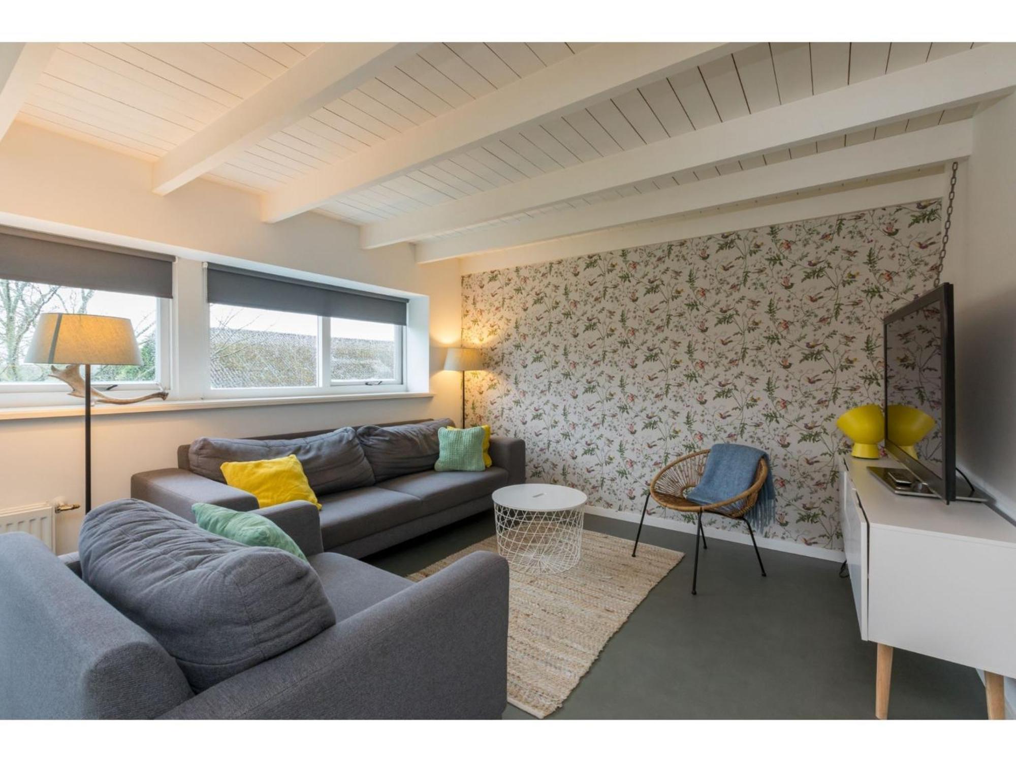 Superb Apartment Near The Beach In Vrouwenpolder Eksteriør billede