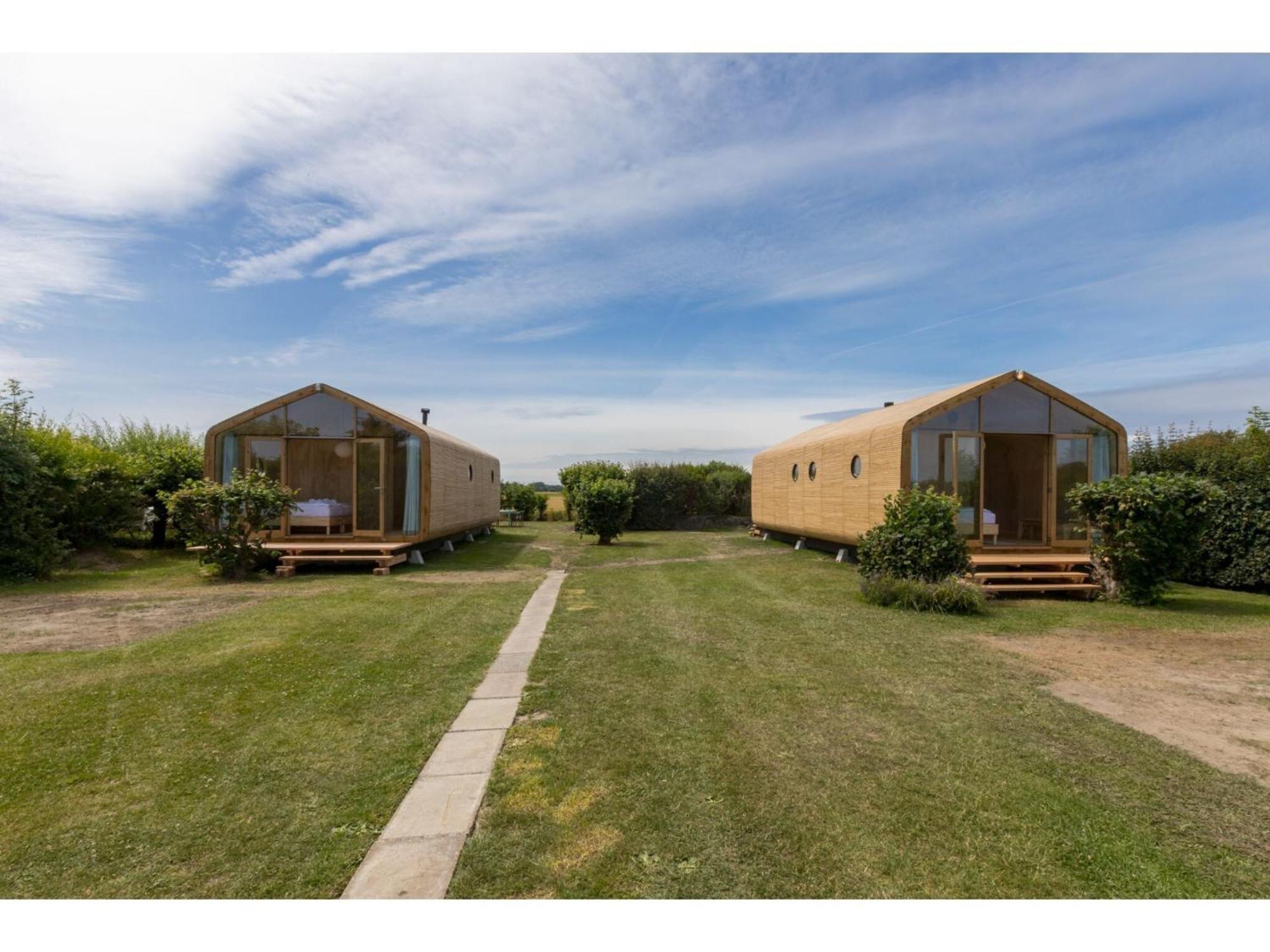 Superb Apartment Near The Beach In Vrouwenpolder Eksteriør billede